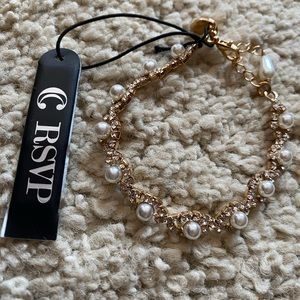Gold/Pearl Criss Cross Bracelet